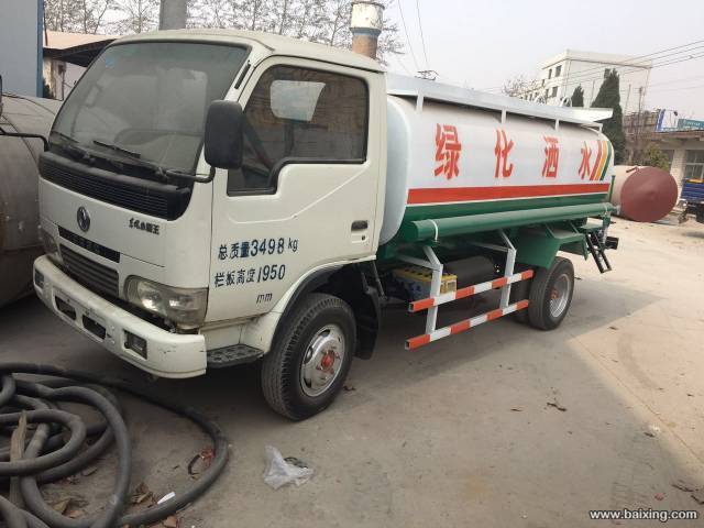 出售各种洒水车 加油车 扫地车 吸污车