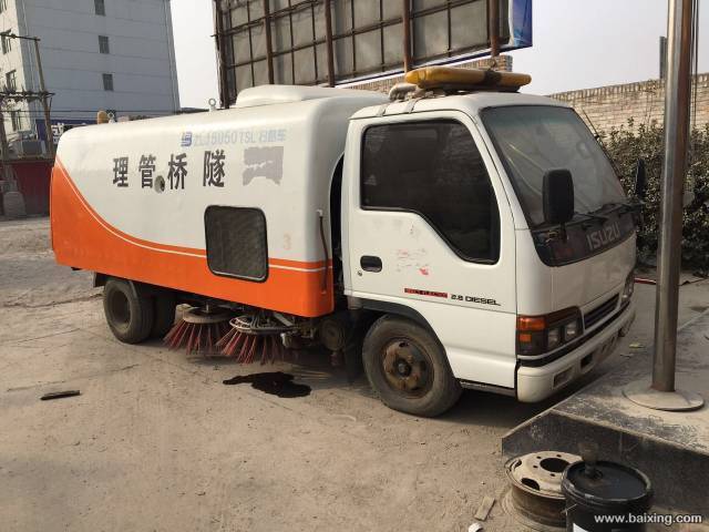 出售各种洒水车 加油车 扫地车 吸污车