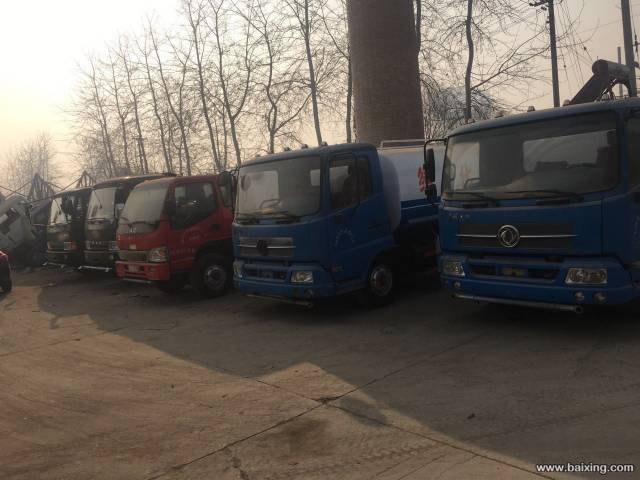 出售各种洒水车 加油车 扫地车 吸污车
