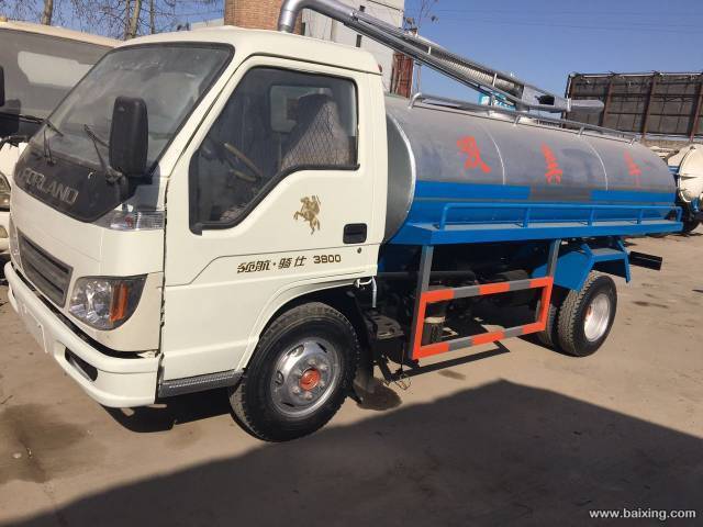 出售各种洒水车 加油车 扫地车 吸污车